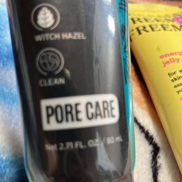 Skin care mask - Picture 3 of 4